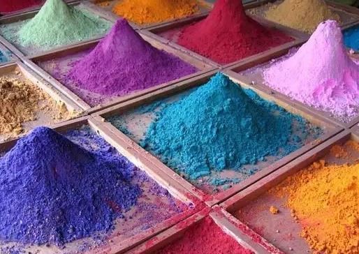 The Magic of Vat Dyes: Vibrant and Long-lasting Colors for Textiles