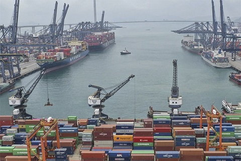 Vuelve el bloqueo a los puertos de China: ¿Qué compañía europea cotizada del sector textil sería la primera en resentirse?
