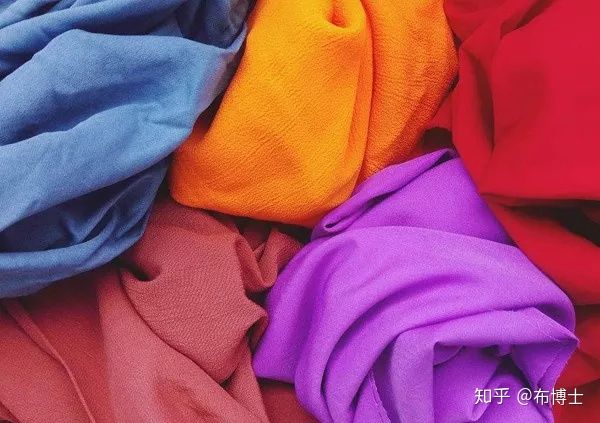 Qué son las telas de seda real y cómo teñirlas?